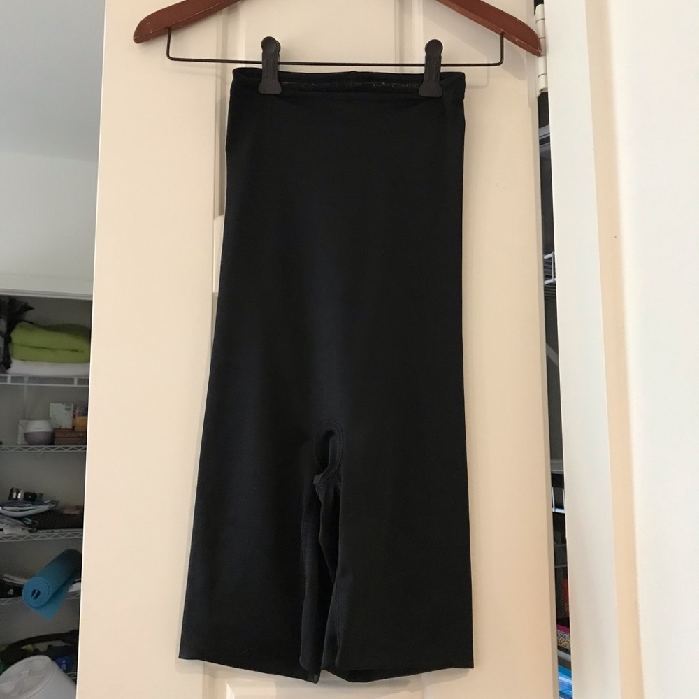 SPANX by Sara Blakely Mid-thigh shorts